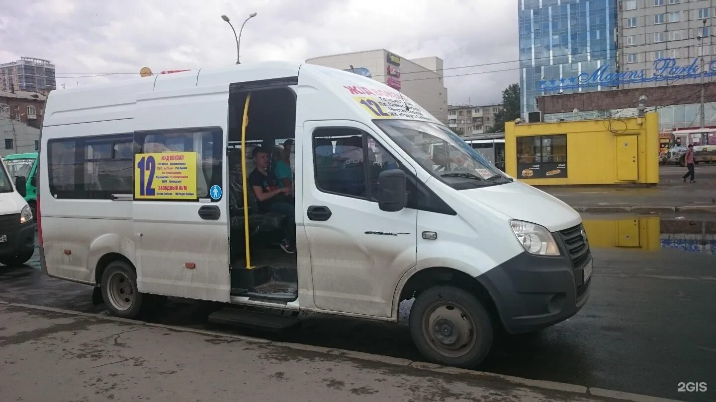 Маршрутка 12. Маршрутки Новосибирск. Автобус 15 Новосибирск. 12 Автобус Новосибирск.