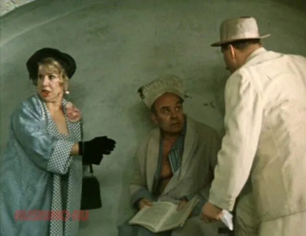Татьяна Догилева В Купальнике – Покровские Ворота (1982)