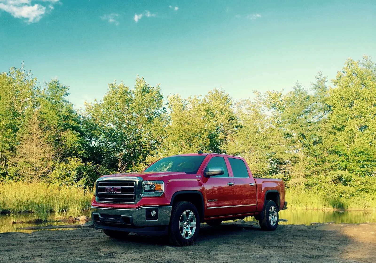 Defender gmc 600. GMC Ram. GMC Sierra 2002. Додж рам 2018. GMC vs Ram.