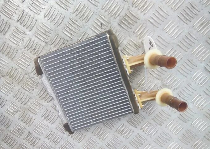 Отопители ниссан. Радиатор печки задний патрол 2010. Отопители ниссан. Отопители ниссан. Nissan 27140-3j400.