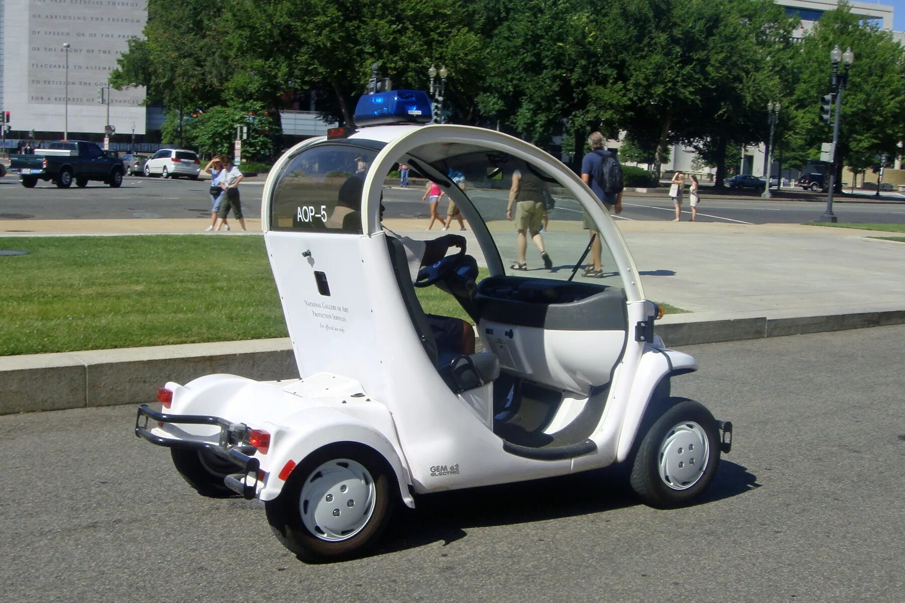 Американский электромобиль. Электромобиль калифорния. Американский электромобиль. Американский электромобиль. Американский эл мобиль.