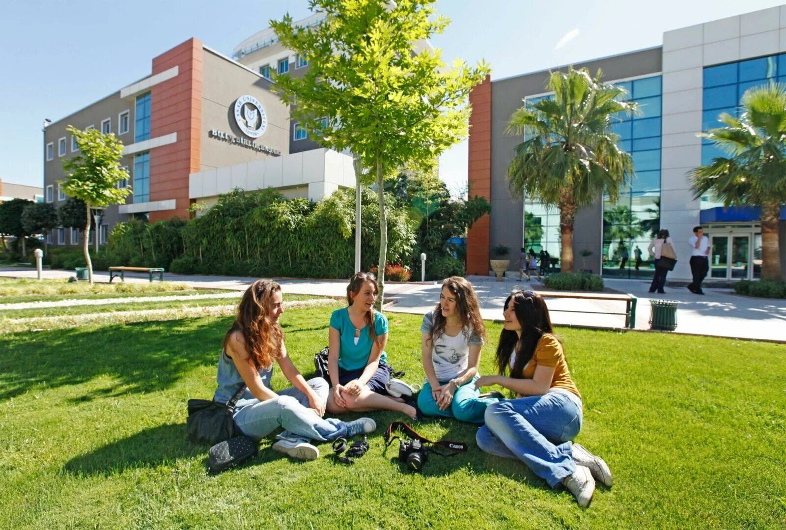 When the university. Университет ясар измир. ege university турция. университеты турция кампусы. it университеты турции.