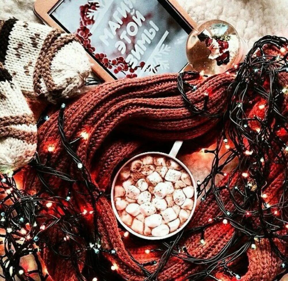 Новогодние гирлянды мишура. Рождество эстетика. Новогодняя эстетика. Эстетика нового года. Новогодняя эстетика.