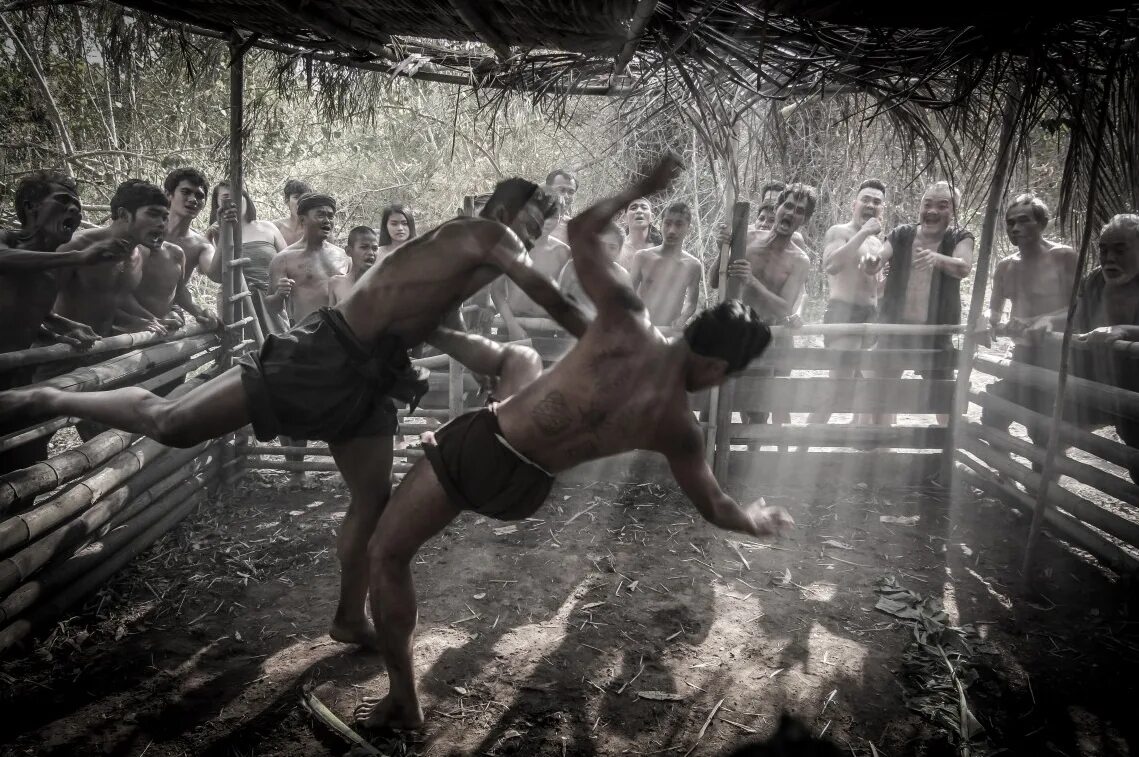 Тони люн герой. Буакав в фильмах. Джет ли 2002. Герой (2017). Легенда о герое сломанного меча.