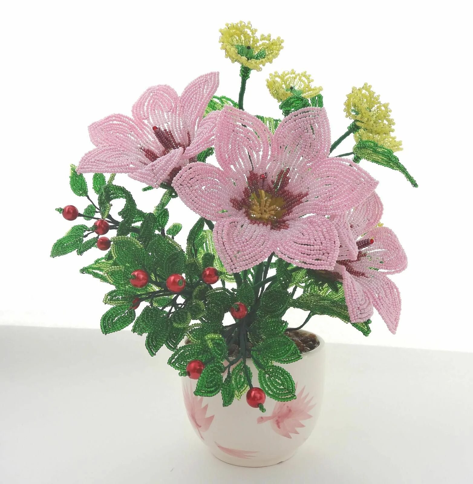 Цветы из бисера техника. Бисерные композиции. Бисерные цветы. Цветочные композиции из бисера. Бисероплетение композиции цветов.