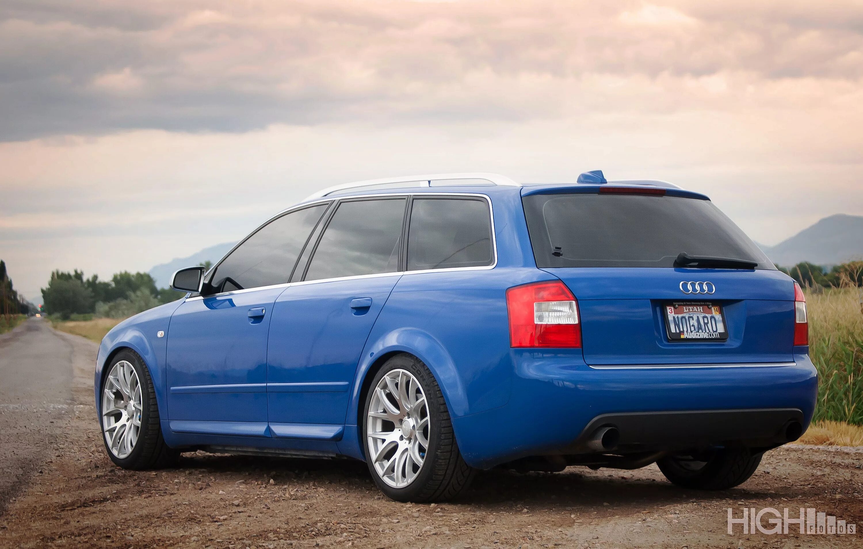 Б 4 6. Audi a6 b4 Авант. Audi a4 b6 универсал. Audi a4 b6 avant Black. Audi a4 b6 Wagon.