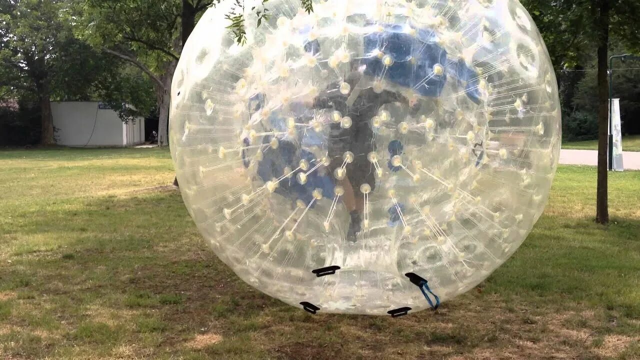 Включи youtube bubble bubble. Огромный надувной шар бабл Болл. Бабл шар двухцветный. Bubble Ball мяч жвачка. Бабл шар в контакте в Коммунарке.