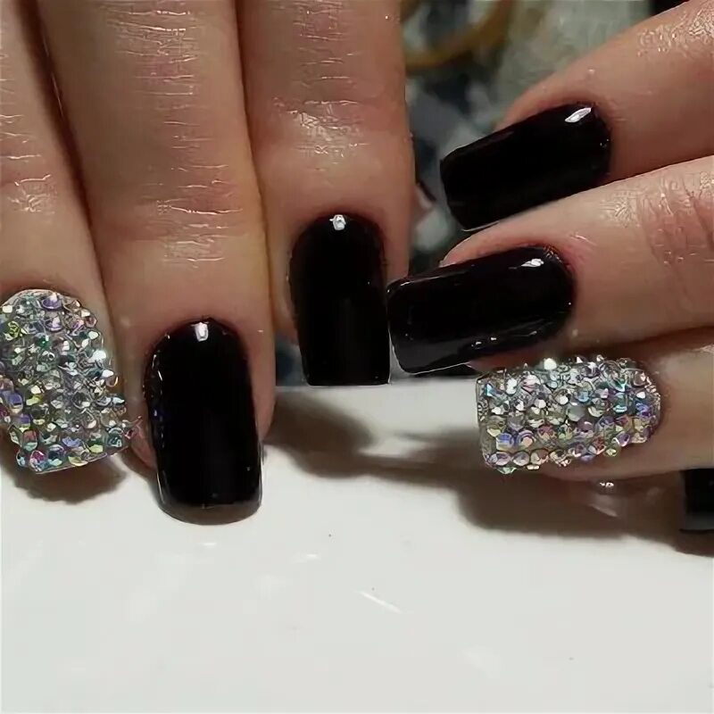 Love this. Black Matte Nails with a Diamond Stone Diamante nails, Diamond nail d