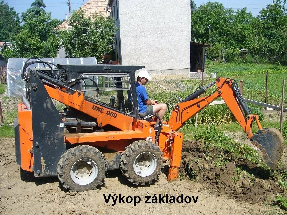 Минипогрущчик unc060. Мини погрузчик унц 0 60. Погрузчик unc 060. Мини погрузчик unc 060. Погрузчик 60.