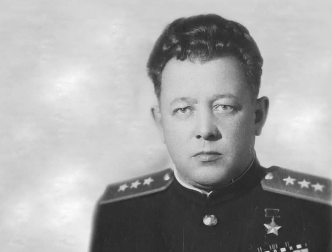 Преображенский летчик. Евгений николаевич преображенский. преображенский евгений николаевич герой советского союза. евгений преображенский генерал полковник. евгений николаевич преображенский летчик.