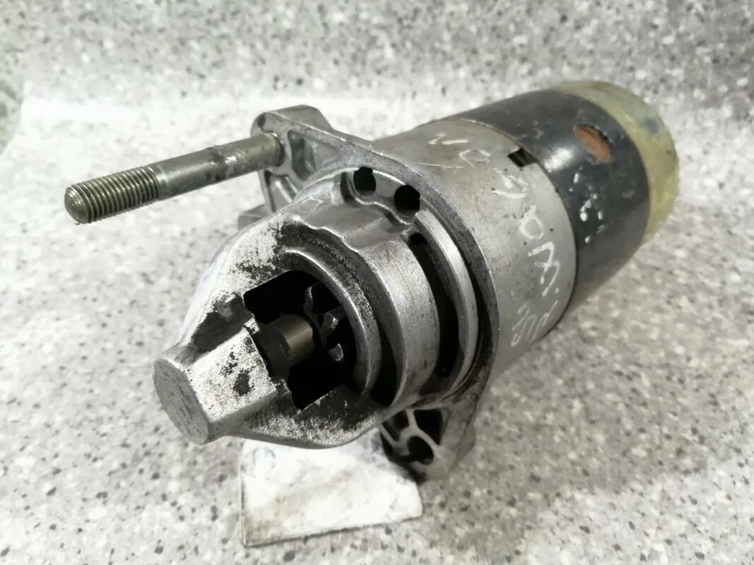 Снятие стартера сузуки вагон ma63s. F10a. Стартер сузуки вагон р. Стартера suzuki, wagon r. Стартер на сузуки.