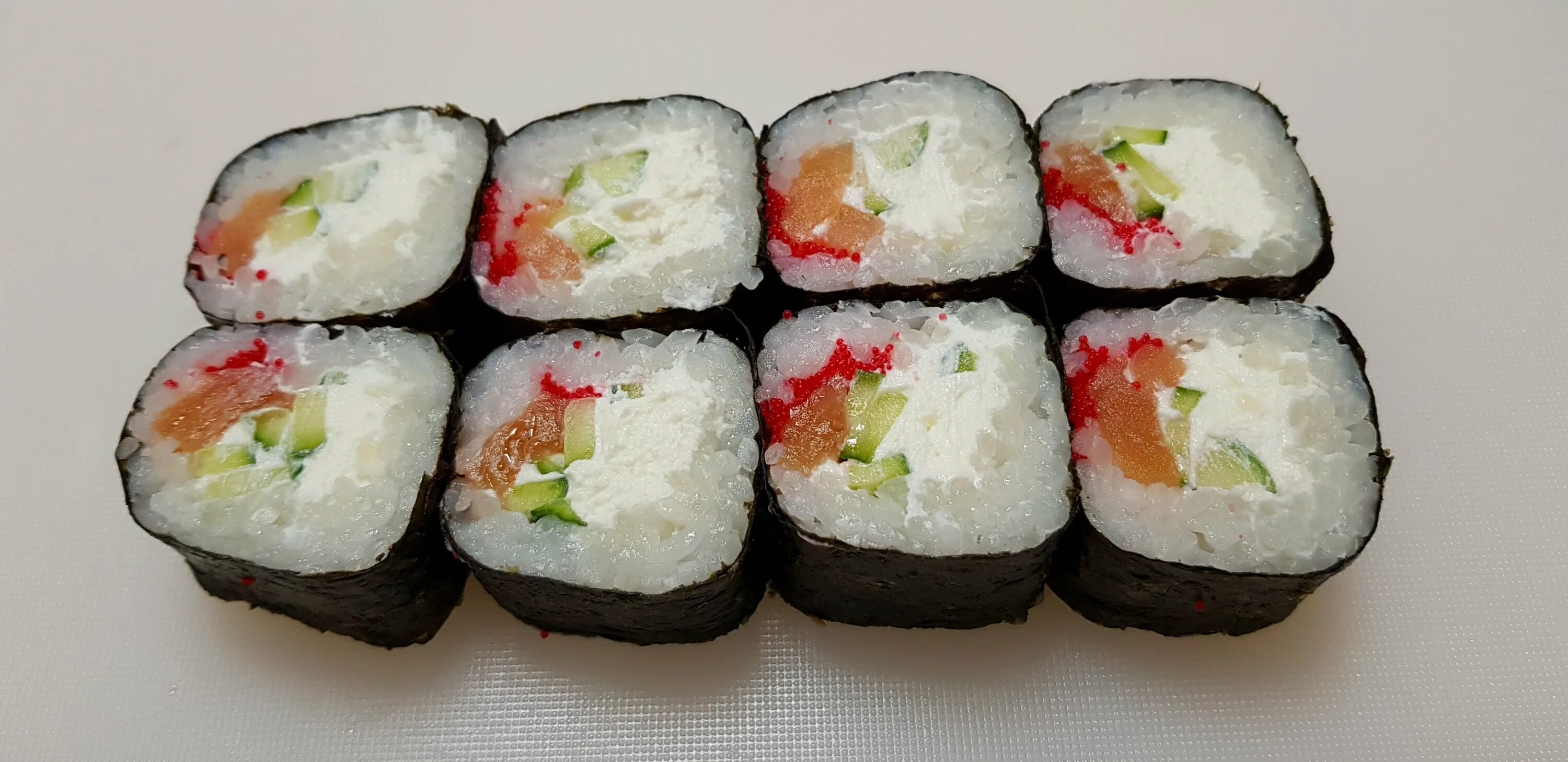 Ролл из сумоиста. Самурай гусь хрустальный меню роллы. Суши пицца самурай. Суши роллы в гусь хрустальном. Каталог ириска роллы в гусь.