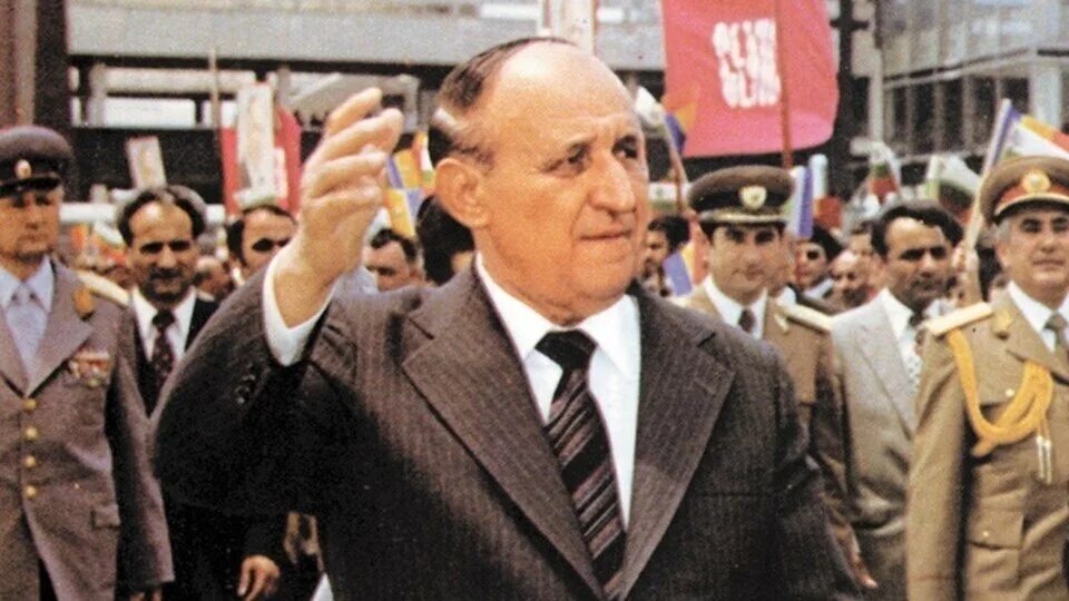 Актер живков и. Тодора живкова. Живков. Живков. Тодора христова живкова.