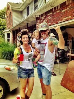 it since this is just what our families look like 😂 Redneck Party Costumes, Hillbilly ...