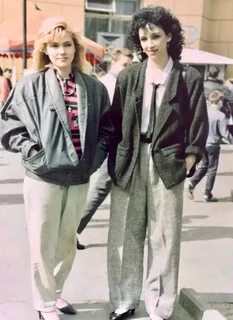 Қыздың аяғы қалай көрінеді?