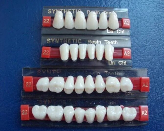 Искусственные зубы для протезов. Искусственные зубы. Зубные протезы виниры. Металлокерамика коронки а1. Ивокрил зубные протезы.