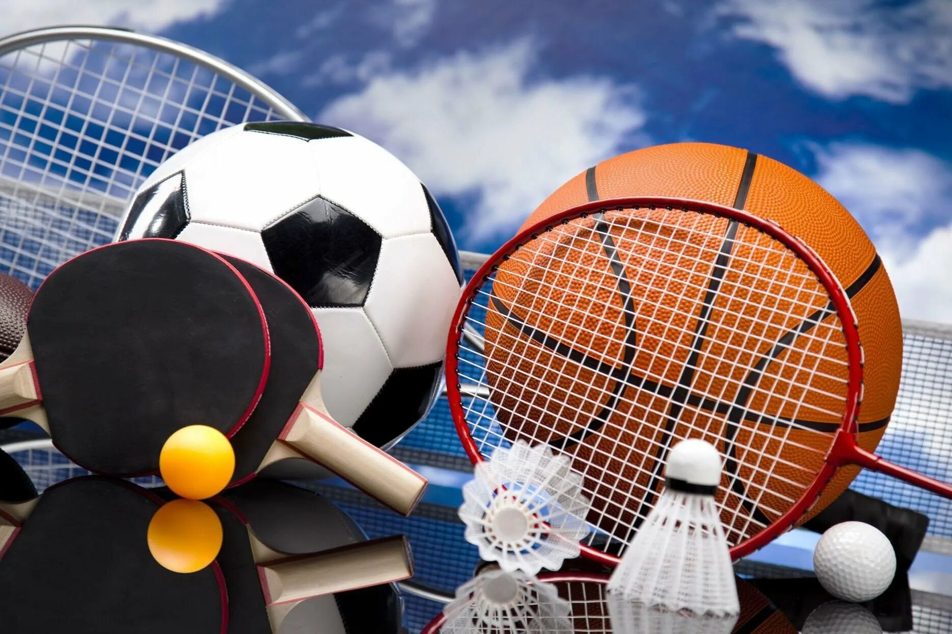 Теннис баскетбол волейбол. Теннис баскетбол волейбол. Футбол баскетбол теннис. Инвентарь для спортивных мероприятий. Нина смолеева волейбол.
