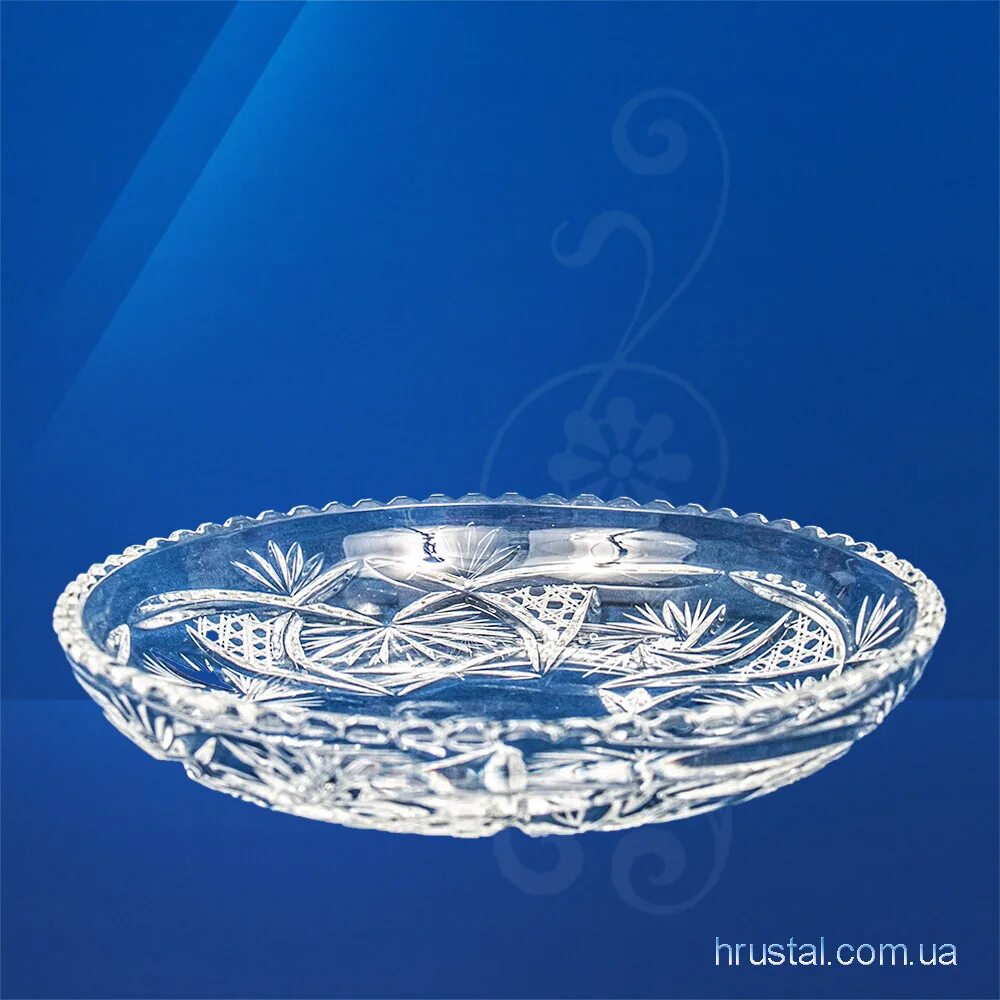 Тарелка хрустальная. Тарелка хрустальная плоская. Блюдо шубница из хрусталя. Тарелки хрусталь. Тарелки из хрусталя.