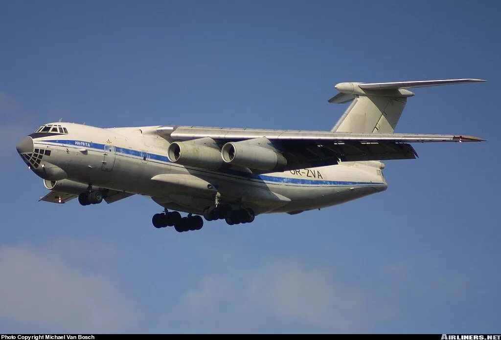 Беззубкин командир самолета ил 76. Ил 76 ra76842. Беззубкин командир самолета ил 76. Борт 76842. Беззубкин командир самолета ил 76.