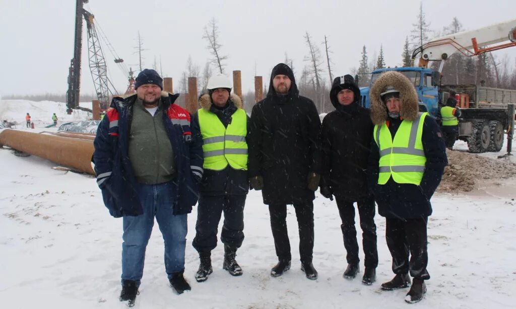 Дорожники севера. Автодорога Ямал. Надым-Салехард автодорога 2020. Надым стройка.