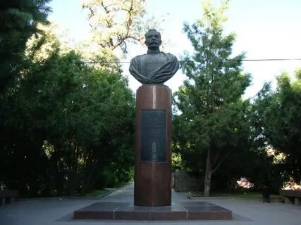 Памятник семенам