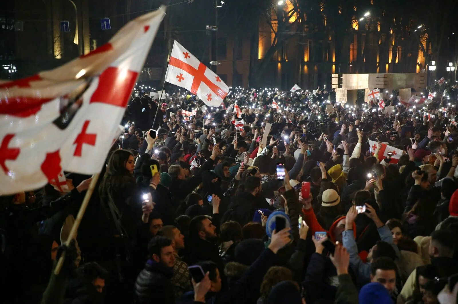 Georgia 2023. Протесты в грузии. Манифестация в грузии. Грузия протесты иноагенты. Митинги в грузии 2023.