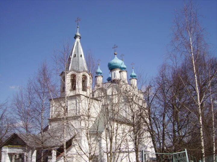 Спас загорье. Храм преображения спас загорье. спас-загорье калужская область храм. село спас загорье преображенский храм. церковь в спас загорье малоярославец.