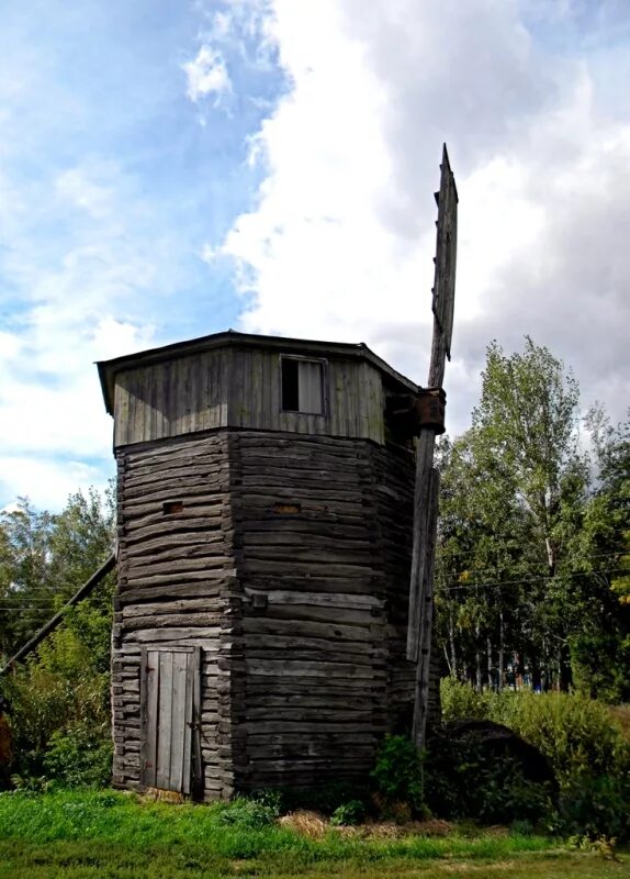 Погода рыбинские буды курской области. Мельница Рыбинские буды. Ветряная мельница Курская область. Мельница Обоянский район. Обоянский район Рыбинские буды мельница.