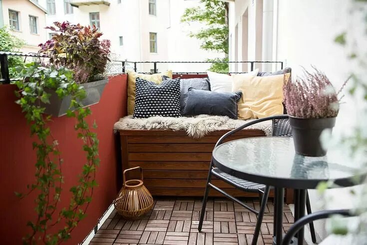 53 Simple Apartment Balcony Ideas that will inspire you. Simple apartments, Balc
