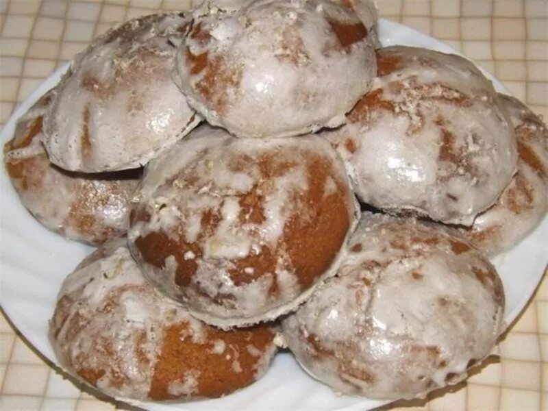 вкусные домашние пряники. заварные пряники. домашние пряники на кефире с глазурью. вкусные домашние пряники. пряники на сметане.