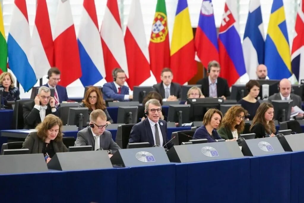 Высший евразийский экономический совет. Ельцин шушкевич беловежская пуща. Беловежская пуща 8 декабря 1991. Союз 12 государств. Ельцин кравчук и шушкевич беловежское соглашение.