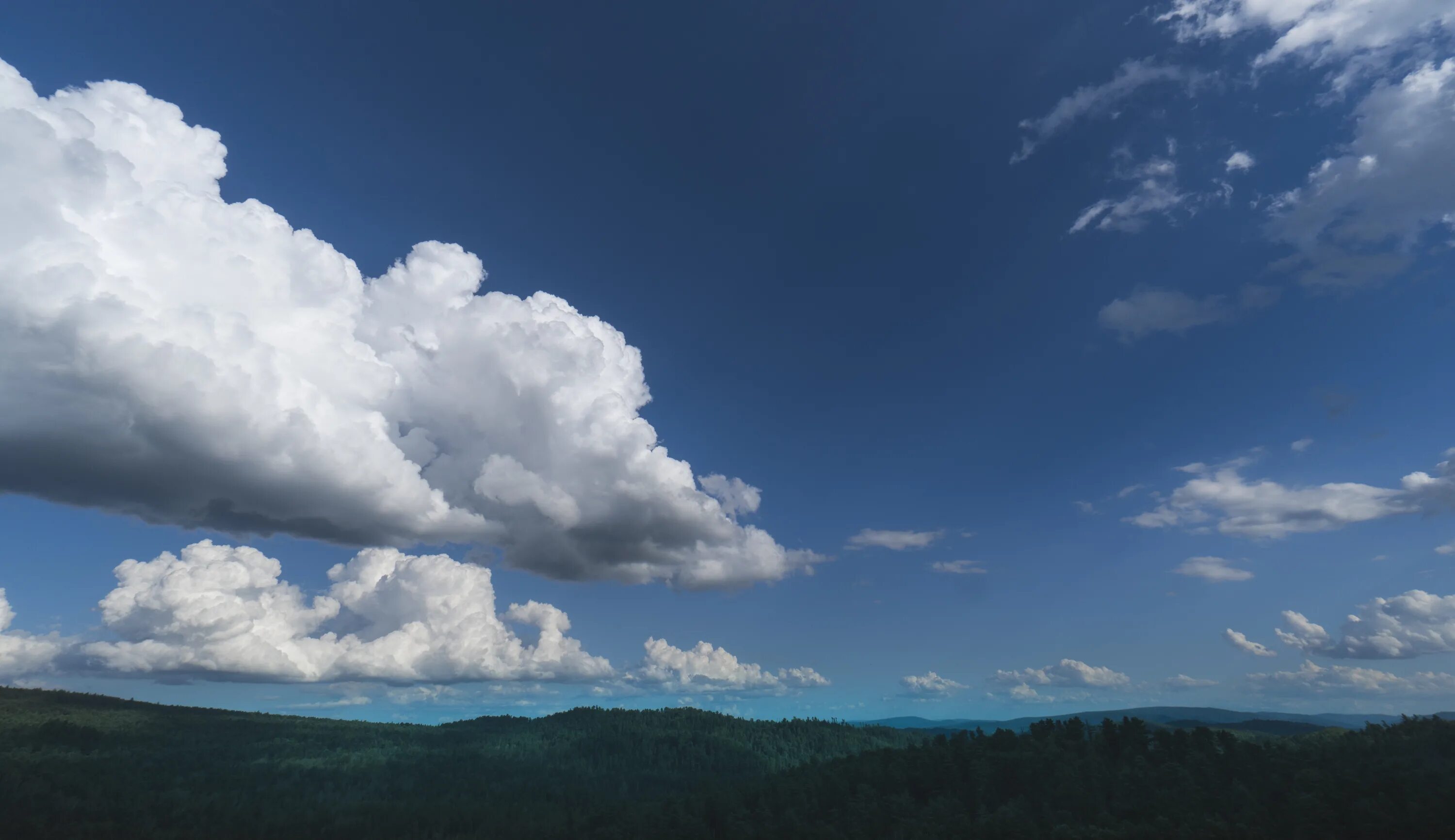 Big clouds. Кучевые облака. Небо с кучевыми облаками. Легкие облака. Облако картинка.