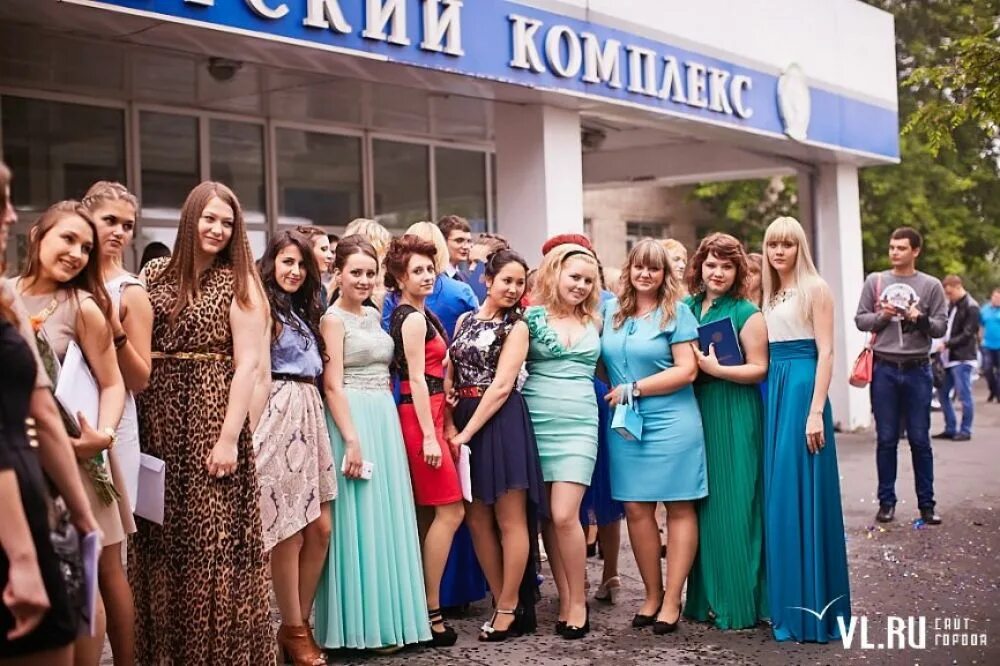 Двфу колледж владивосток после 9 класса. Колледж двфу владивосток. гимназия колледж двфу.
