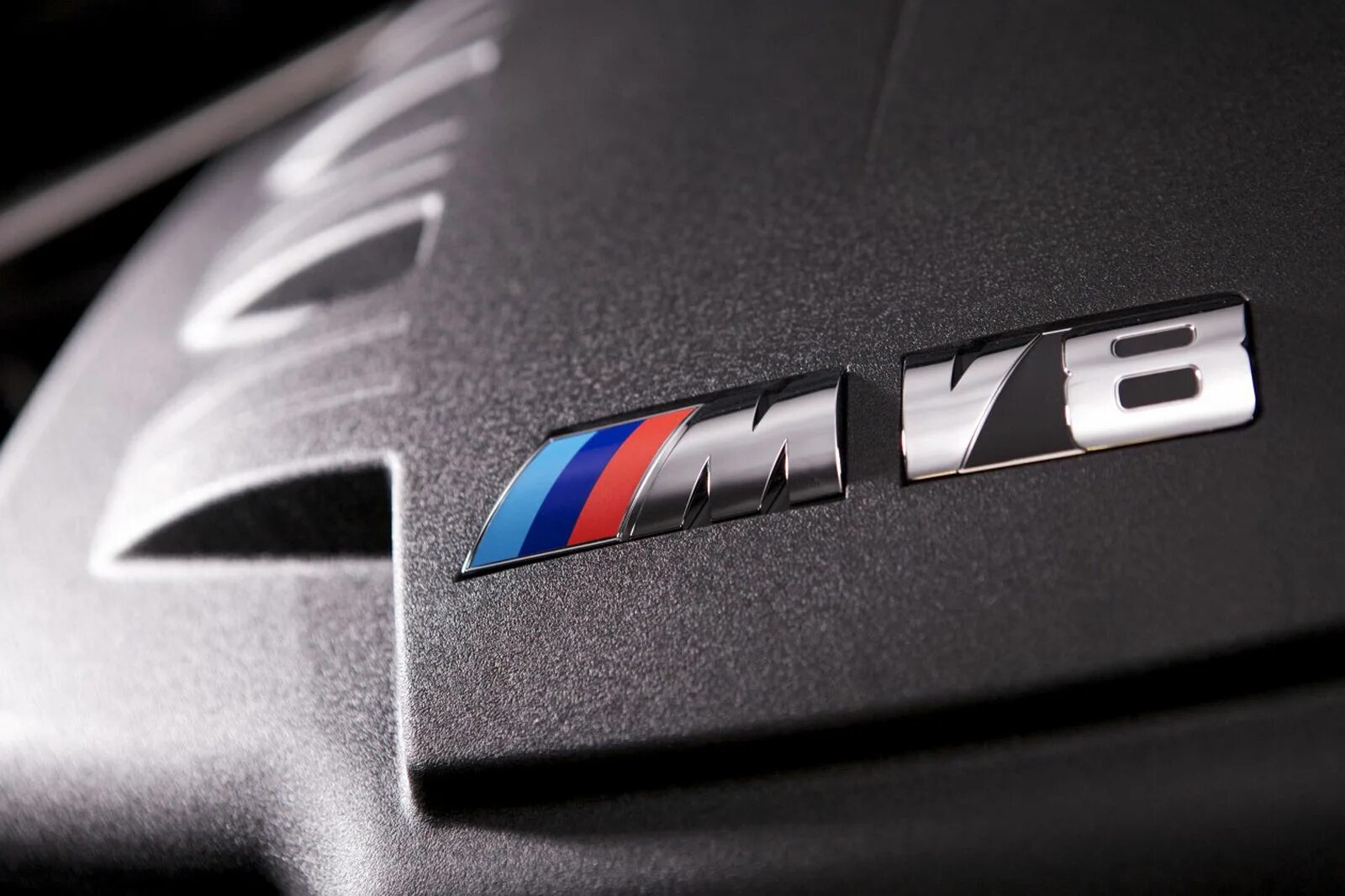 Bmw m power. BMW m5 шильдик. BMW m3 шильдик. Шильдик BMW m5 Competition. БМВ м8 шильдик.