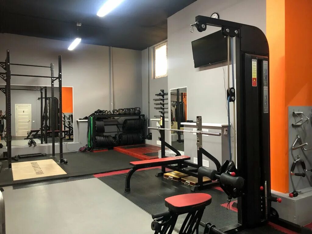 Mylakeland club go inspire. Желтое солнце подольск. Литейная 23/7 подольск фитнес. Спортзал бородинский бульвар. Lift gym калининград.