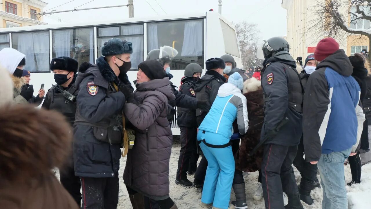 Сколько сегодня в чебоксарах. Митинг в Чебоксарах. Митинг Чебоксары 2021. Митинг 2020 Чебоксары. Митинг в Чебоксарах сегодня.