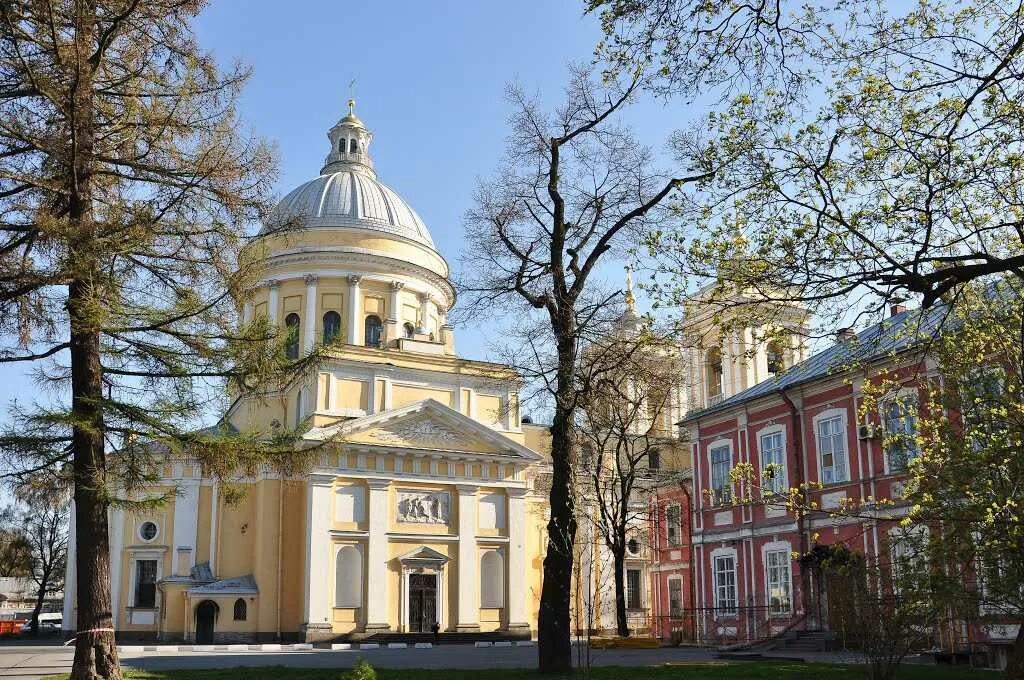Александро-невская лавра в санкт-петербурге. Александро невская лавра лавры. Свято-троицкая александро-невская лавра. Александроневская лавоа. Александро-невский монастырь в санкт-петербурге.
