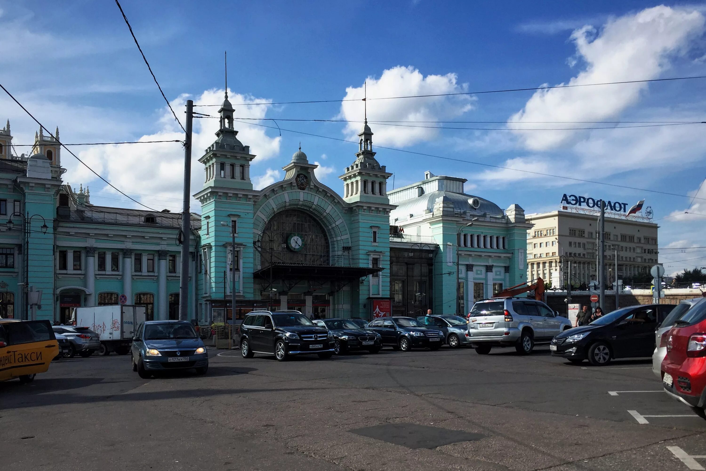 Москва ленинградская белорусский вокзал. Вокзал Москва белорусский вокзал. Белорусский вокзал Питер. Мост белорусский вокзал. Моква белорусский вокзал.