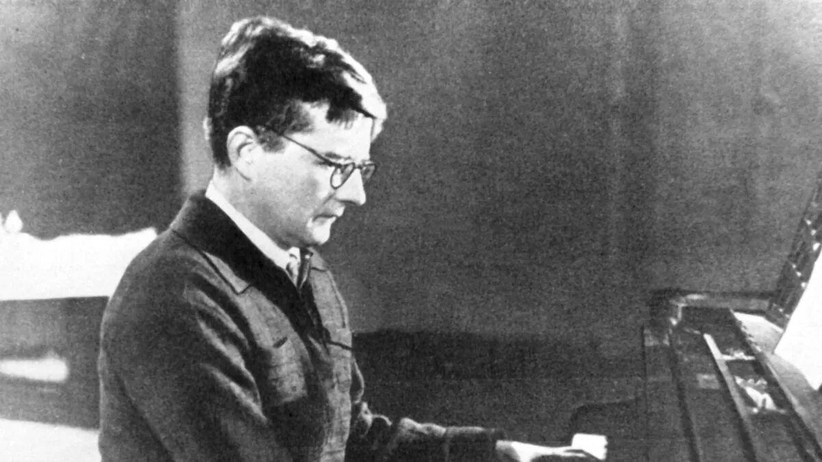 Нмк шостаковича. Dmitrii shostakovich. тухачевский и шостакович. 7 симфония шостаковича.