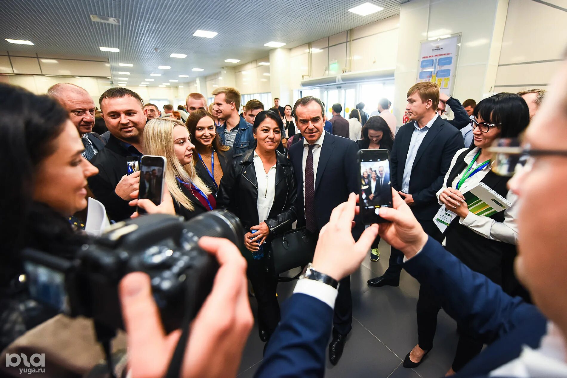 Дело за малым форум 2018. Пмэф деловые образы. Дело форум. Дело за малым фото. Дело за малым форум 2018.