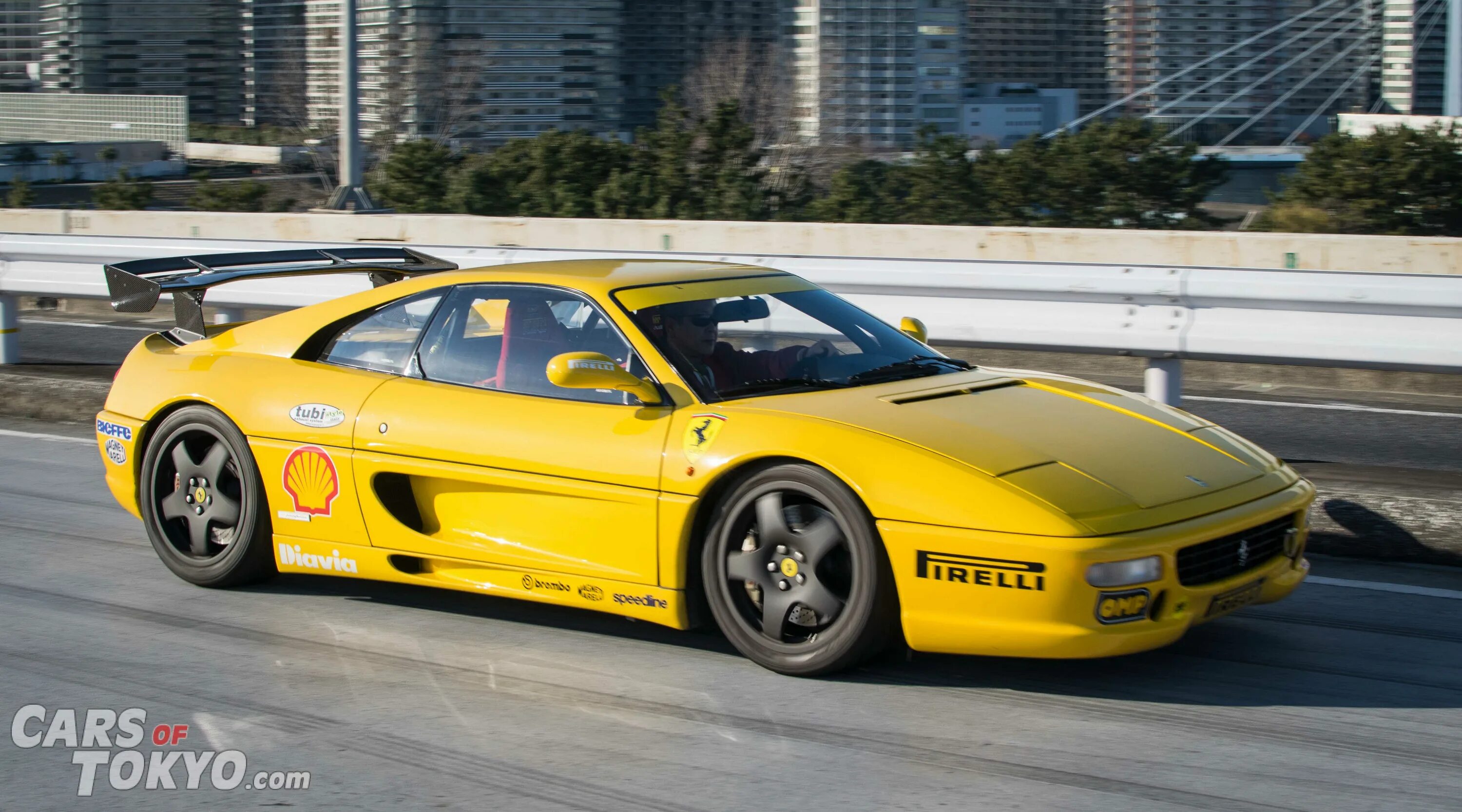 Area cars. Ferrari 455. Ferrari 355 f1 Yellow. Area машина. Ferrari, желтый, склад, доски.