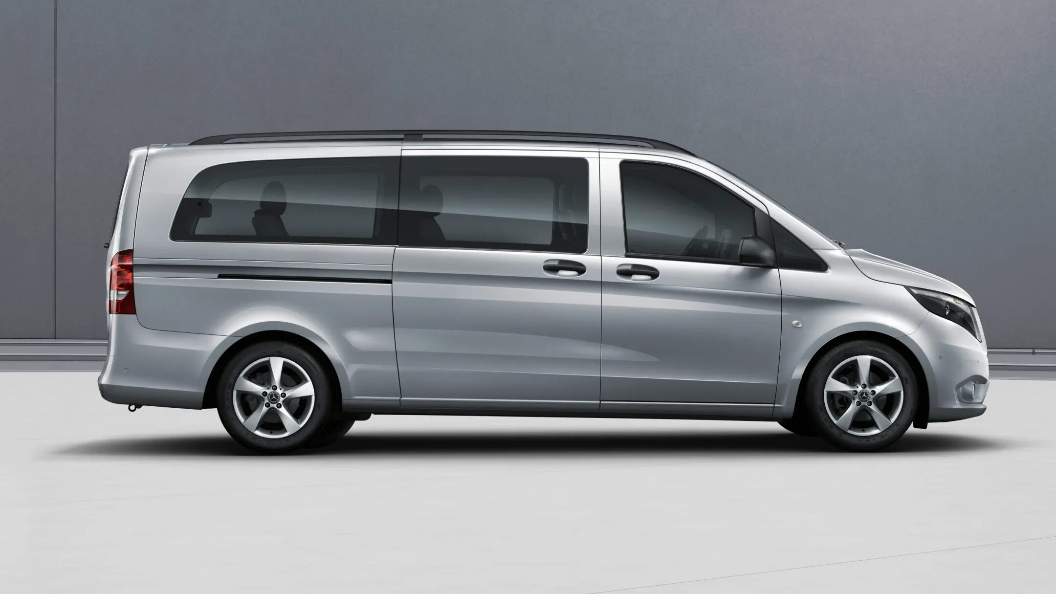 Mercedes Vito Tourer. Мерседес Бенц Вито Турер. Mercedes Benz Vito 2022. Мерседес-Бенц Вито таурер.