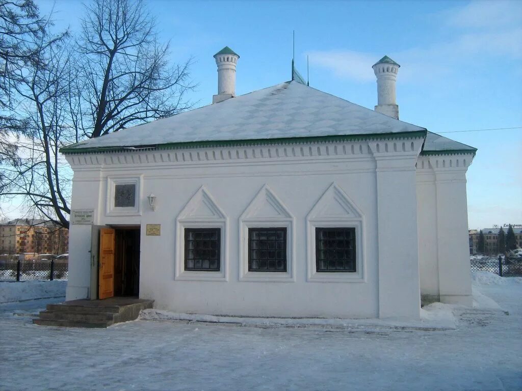 Музей петра 1 в вологде. Петровский домик музей в вологде. Петровский домик в вологде. Дом музей петра огэ. Дом петра 1 в вологде.
