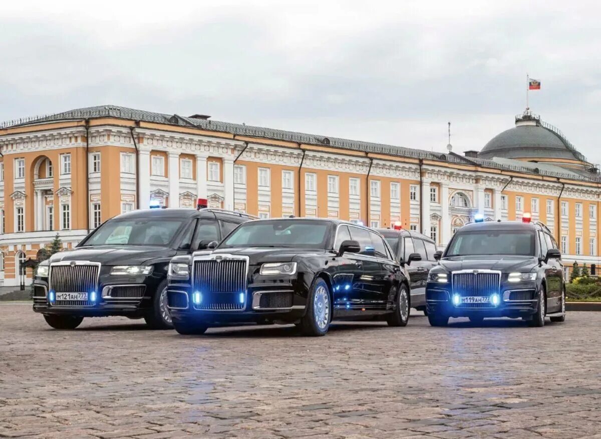 Гос авто спб. Аренда авто в спб. Алтушкин екатеринбург кортеж. Гос авто спб. Полиция питера машины.