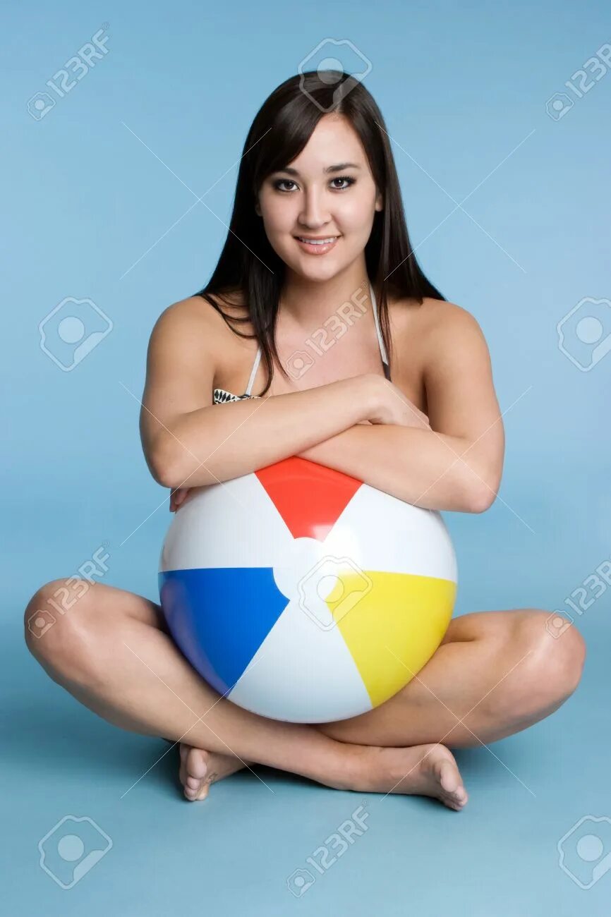 Beachball sit. Мяч надувной. Sit pop a intex beachball. Beach ball deflate. Beachball sit.