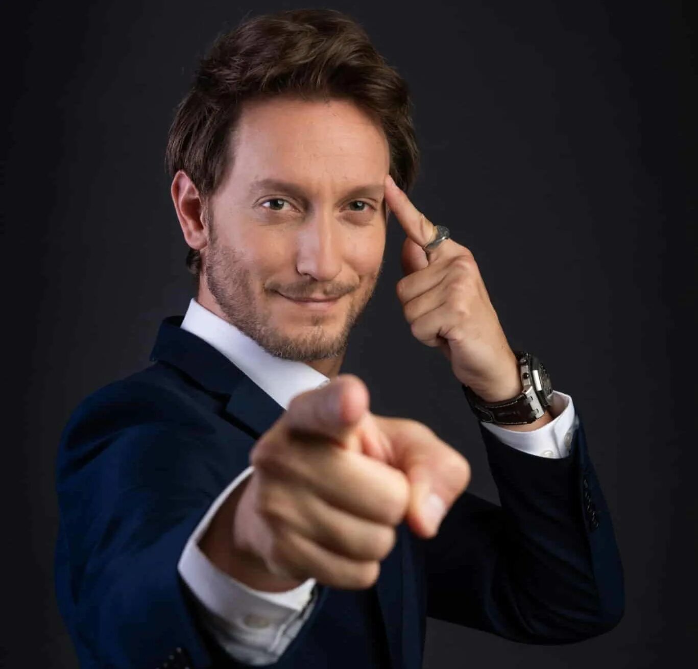 Lior Suchard. Еврейский Менталист. Лиор Сушард фото. Роль ведущего игры