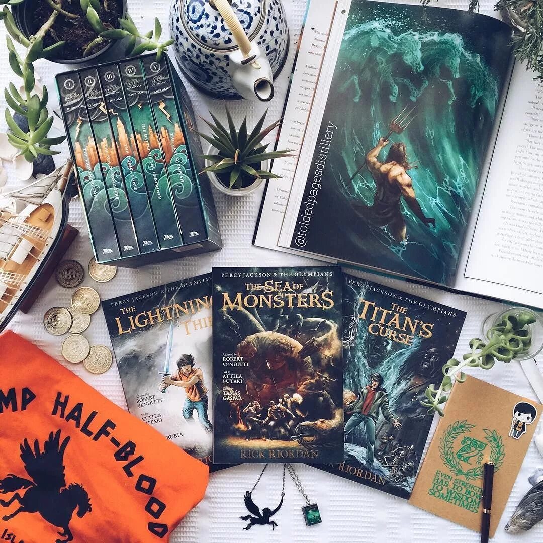 Риордан рик «перси джексон и олимпийцы». Перси джексон хронология. Рик риордан перси джексон все книги. Рик риордан книги по порядку. Перси джексон последовательность.
