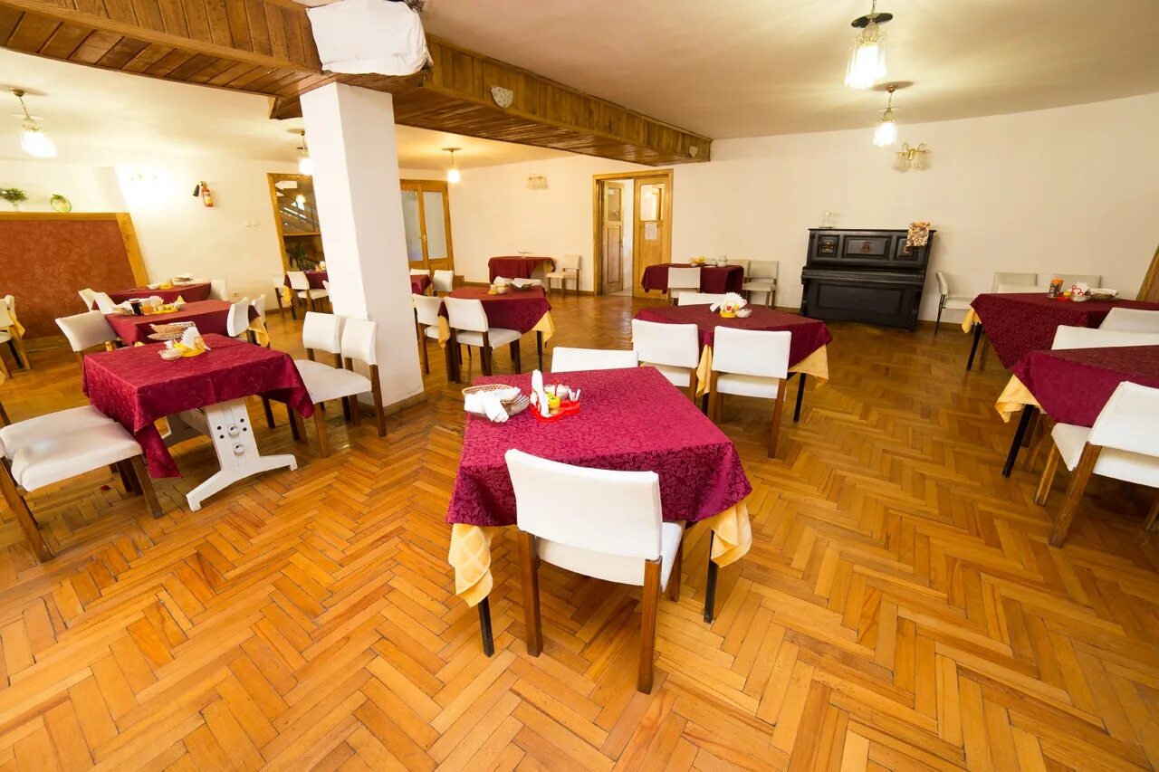 Отель апсара в пицунде. Пансионат апсара пицунда. абхазия 3 апсара. апсара лдзаа. ресторан апсара пицунда.