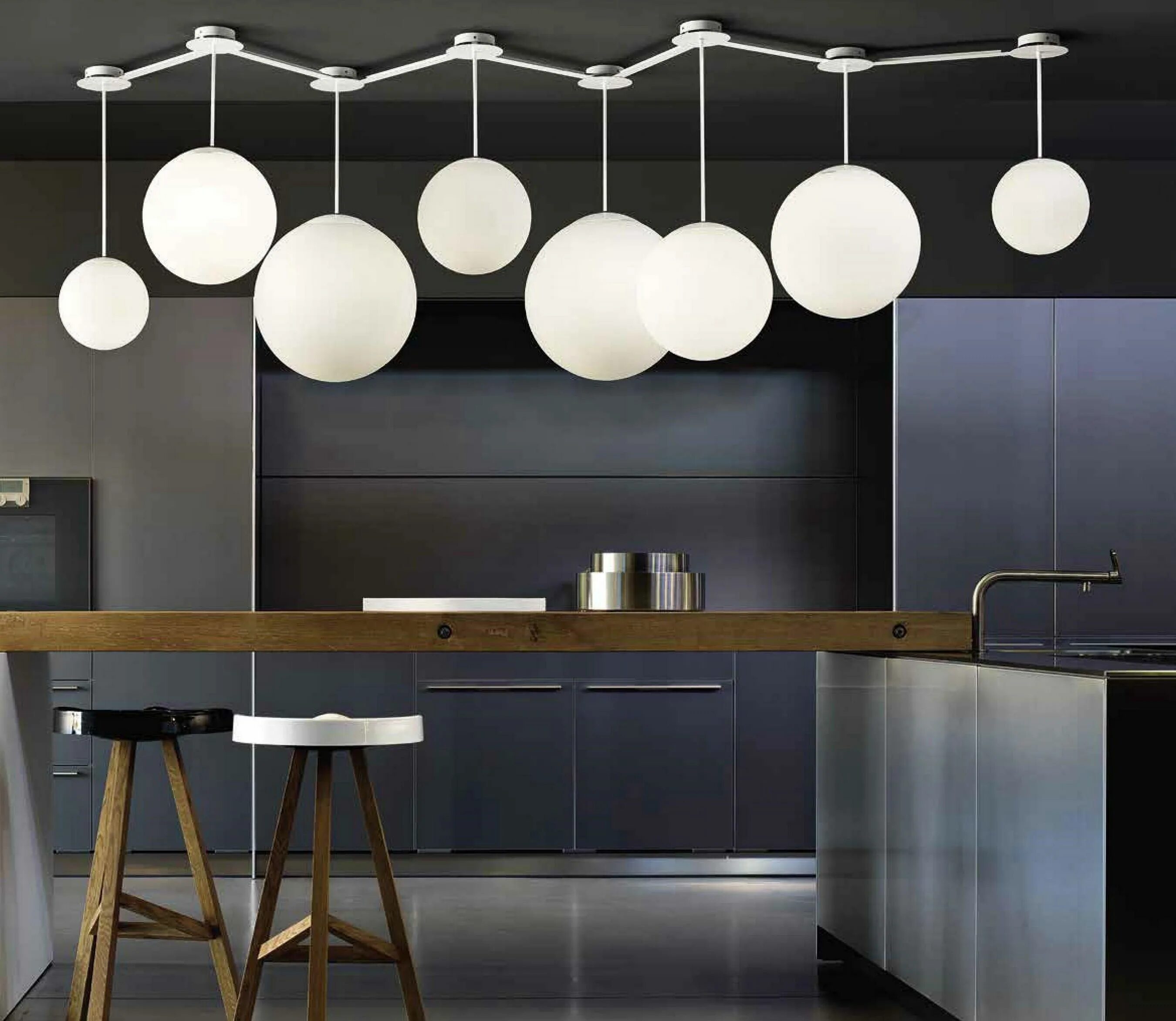 Подвесной светильник в интерьере фото. Подвесной светильник pendant lights. подвесной светильник мультибол. подвесной светильник для кухни indigo galassi. подвесные светильники в интерьере.
