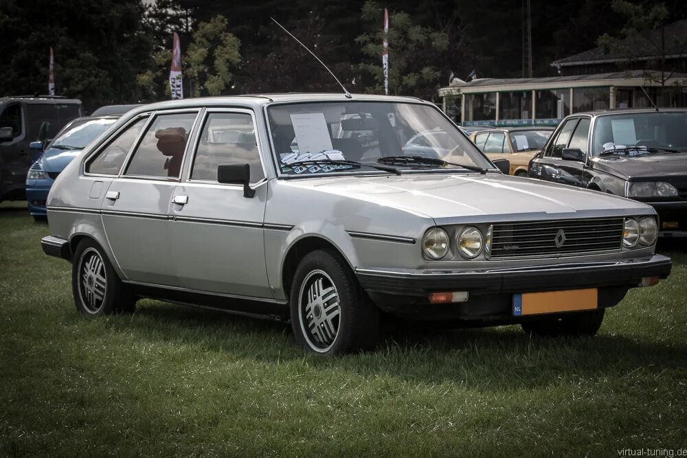 Renault 30. Renault r30. Renault r17 mk1. Рено 030.